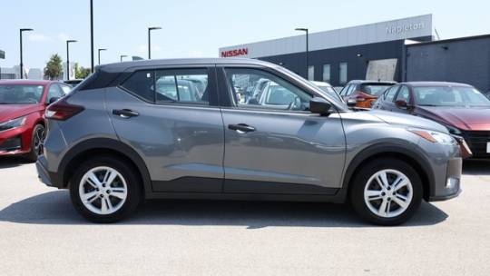 2022 nissan kicks s