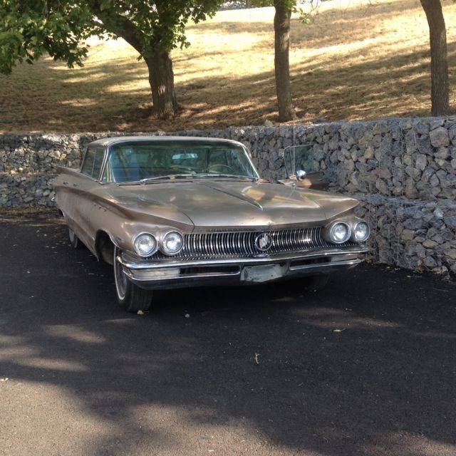 1960 buick invicta 4 door hard top, all original barn find