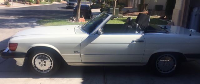 mercedes benz 560 sl convertible roadster