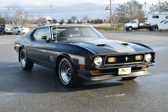 1972 ford mustang mach1 fast back