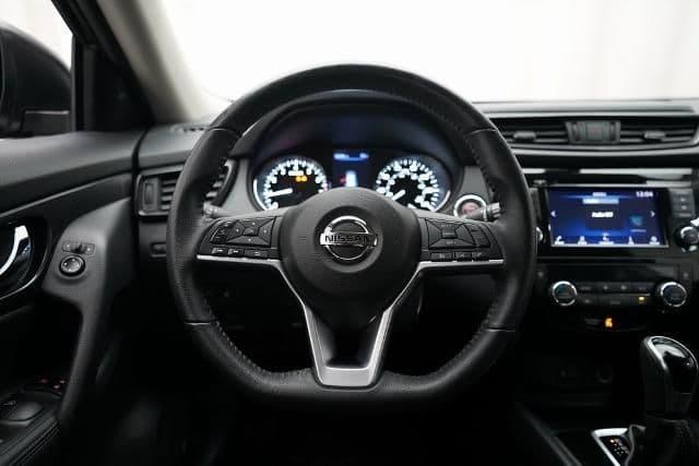 2020 nissan rogue sv in grand rapids, michigan