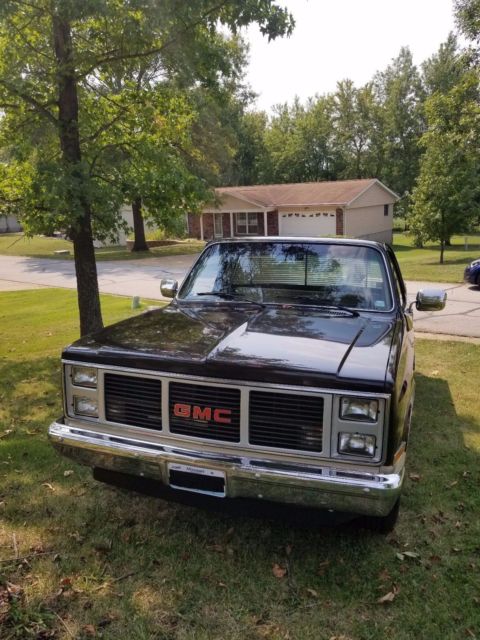 1986 gmc sierra classic 1500 86k miles. like new. showroom condition