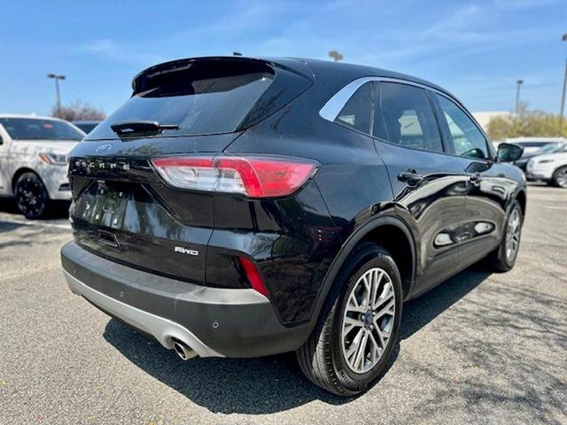 2022 ford escape sel