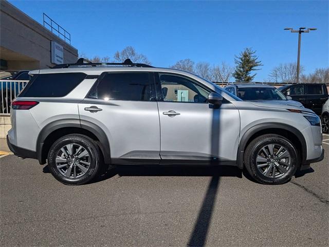 2023 nissan pathfinder sv