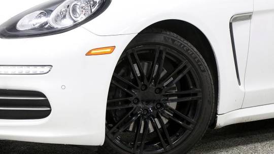 2016 Porsche Panamera