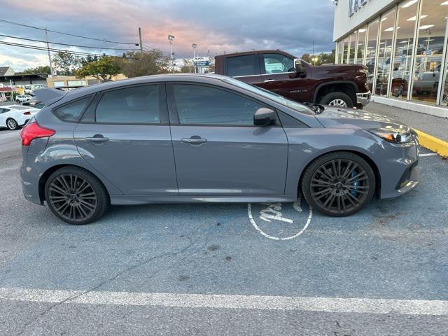 2017 ford focus rs base
