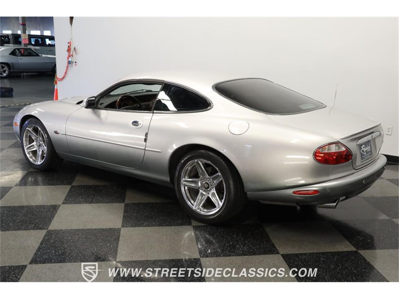 2002 jaguar xkr