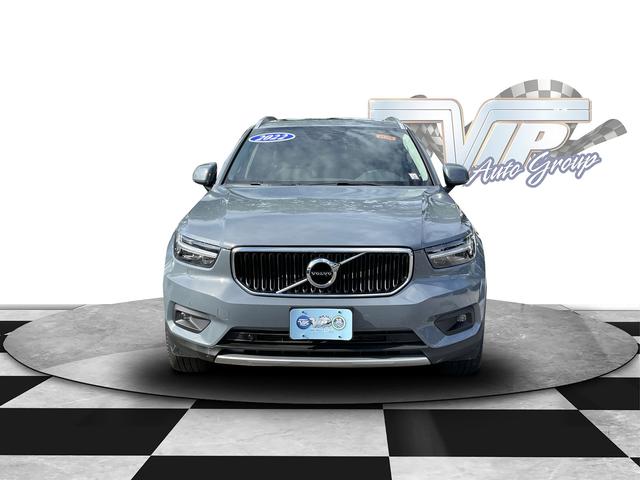 2022 volvo xc40 momentum