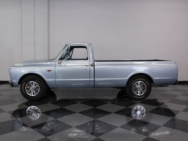 excellent paint, c20 truck with heavy duty suspension, great running 350ci