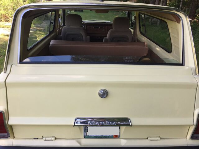 1978 jeep cherokee 2 door wagon, excellent condition