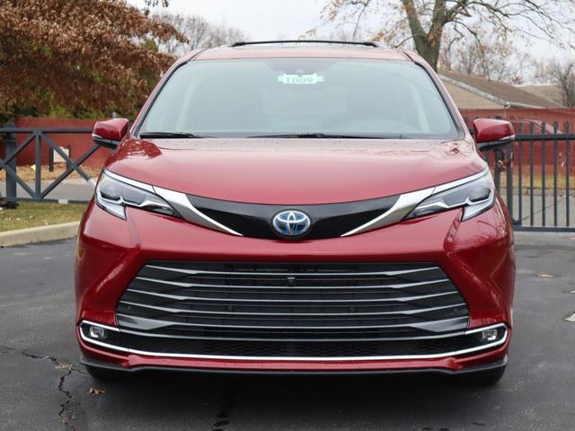 2022 toyota sienna platinum 7 passenger