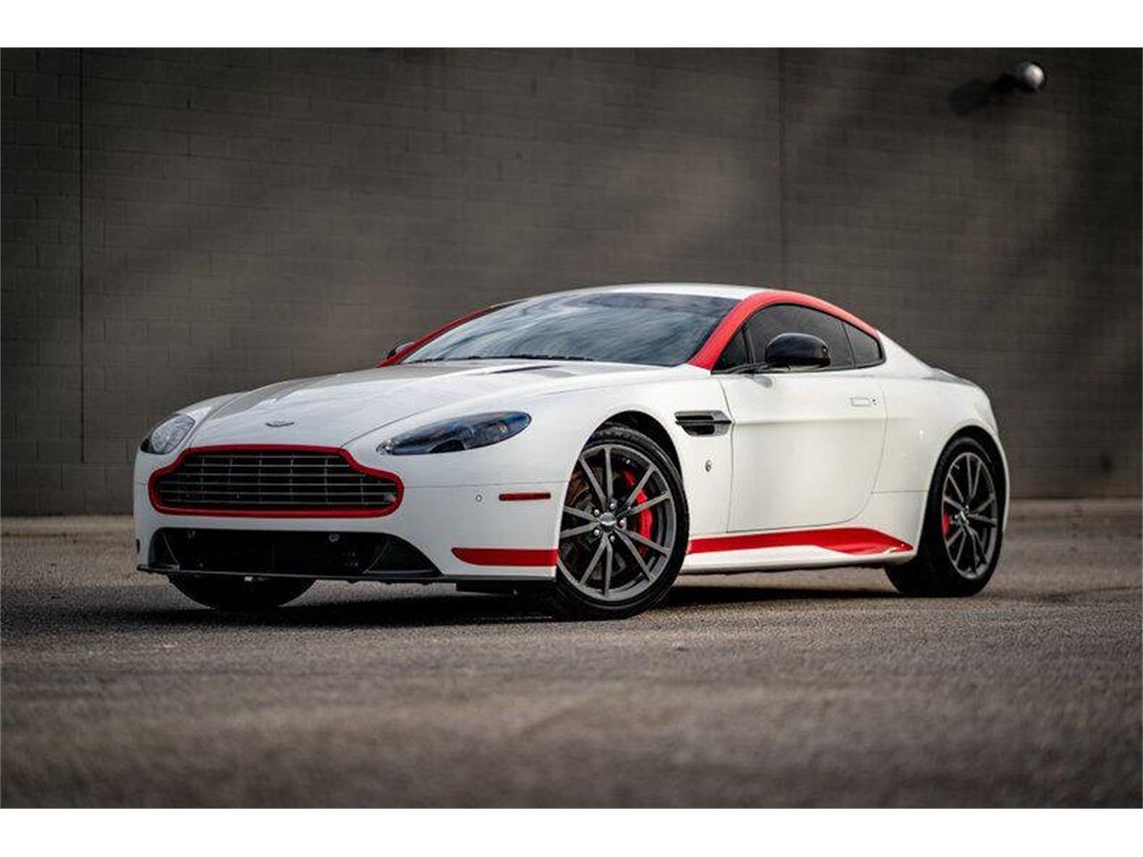 2015 aston martin vantage