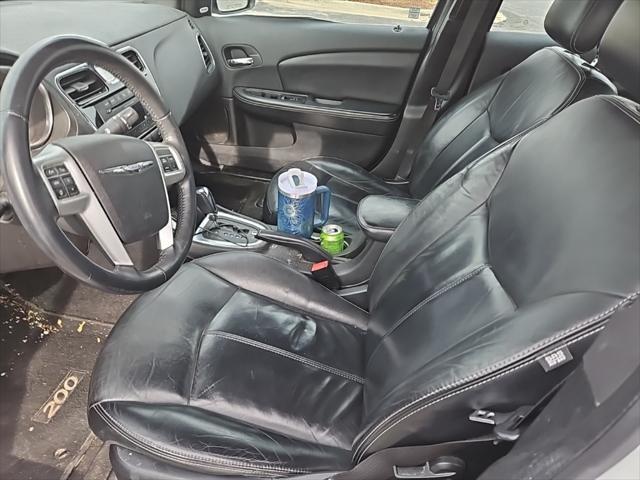 2014 chrysler 200 limited
