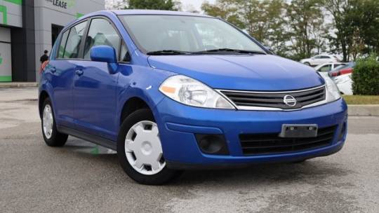 2011 nissan versa