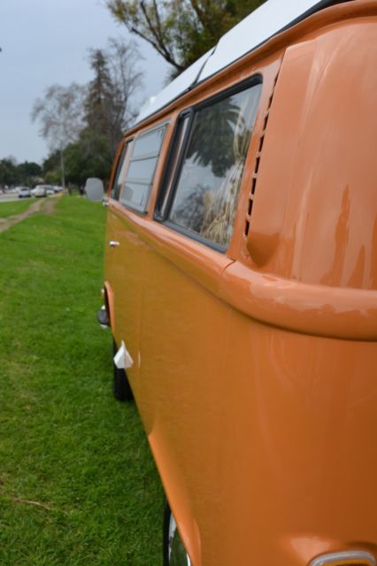 1972 vw westfalia camper bus *low reserve* complete interior & super clean