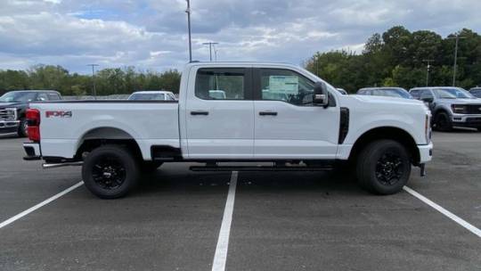 new 2024 ford super duty f-250 xl crew cab 6.75' box 4wd