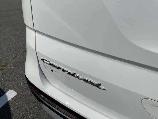 2022 kia carnival lxs
