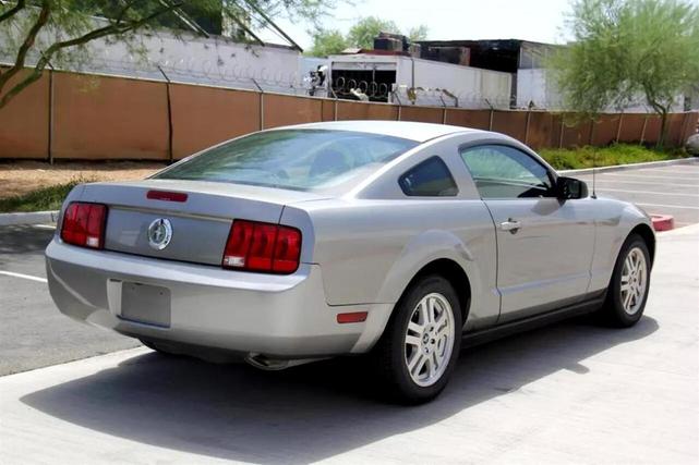 2008 ford mustang premium