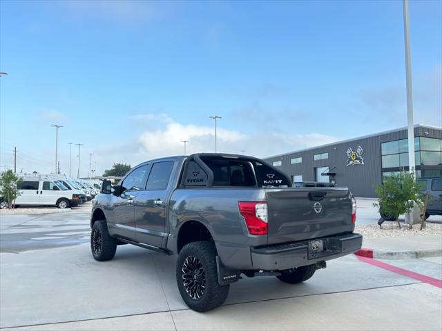2020 nissan titan sv