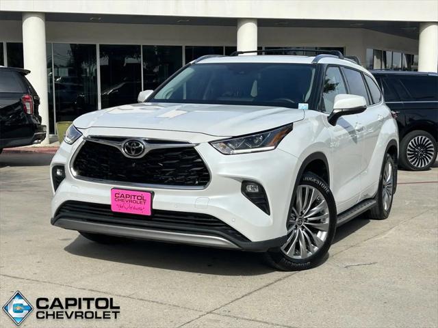 2022 toyota highlander platinum