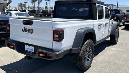 2024 Jeep Gladiator