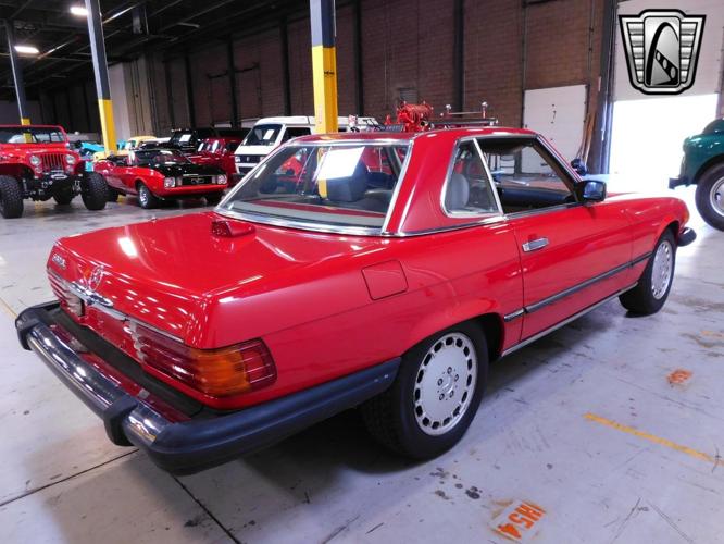 1986 mercedes-benz 560sl in o'fallon, illinois