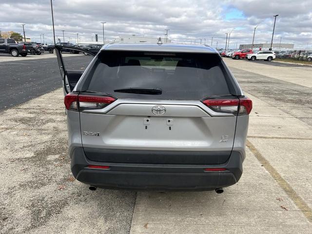 2024 toyota rav4 le