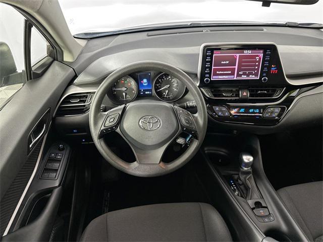 2021 toyota c-hr le