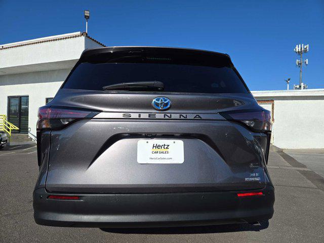 2023 toyota sienna xle 8 passenger