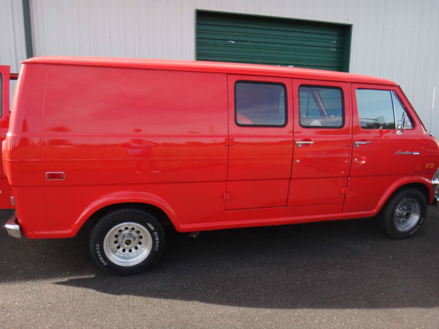 1970 ford econoline e200