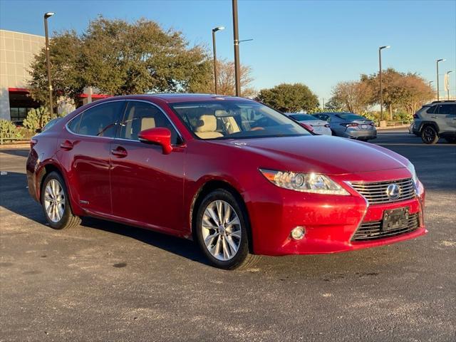 2014 lexus es 300h base
