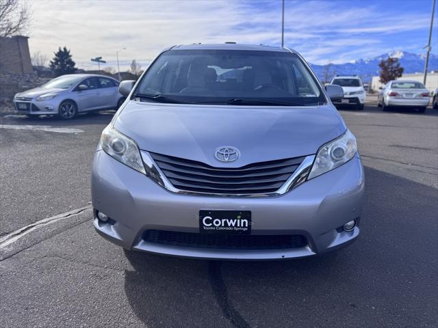 2012 toyota sienna limited
