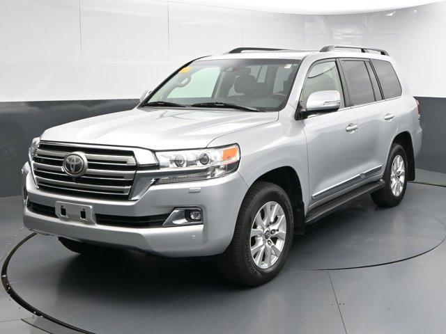 2017 toyota land cruiser v8