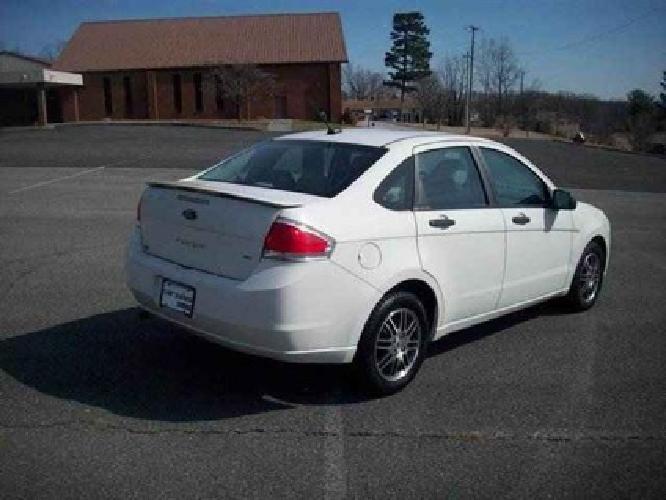2010 ford focus se sedan 4d in roanoke, va