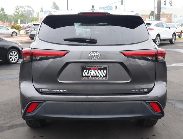 2021 toyota highlander xle