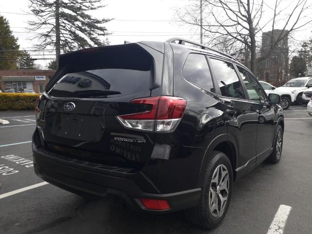 2022 subaru forester premium
