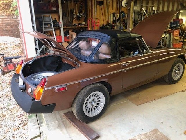 1980 mgb brown body in excellent condition, garage kept, 42341 miles