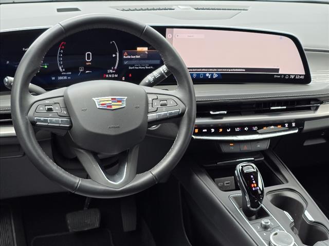 2024 cadillac xt4 premium luxury