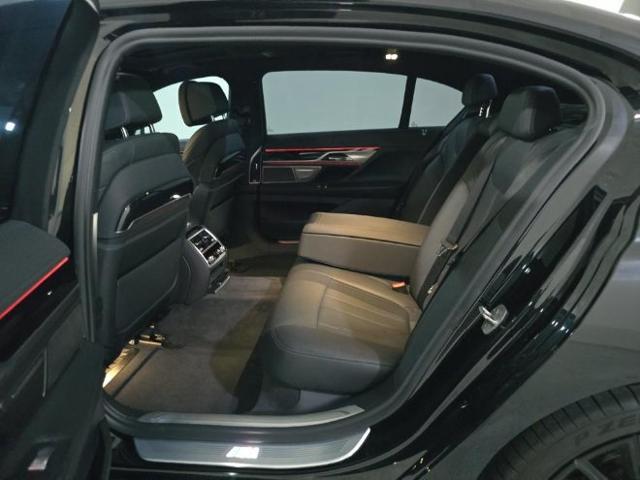 2022 bmw 740 i