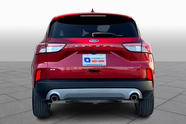 2022 ford escape se