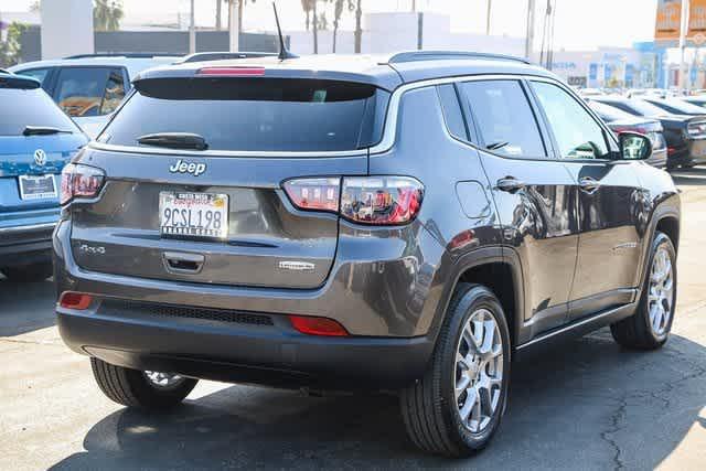 2022 jeep compass latitude lux