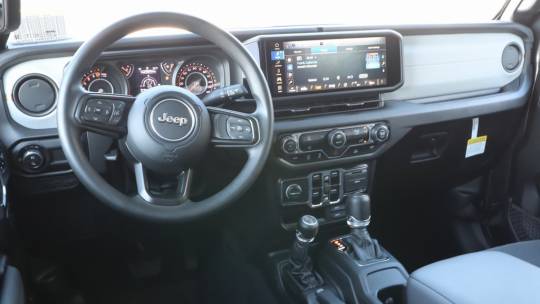 2024 Jeep Gladiator