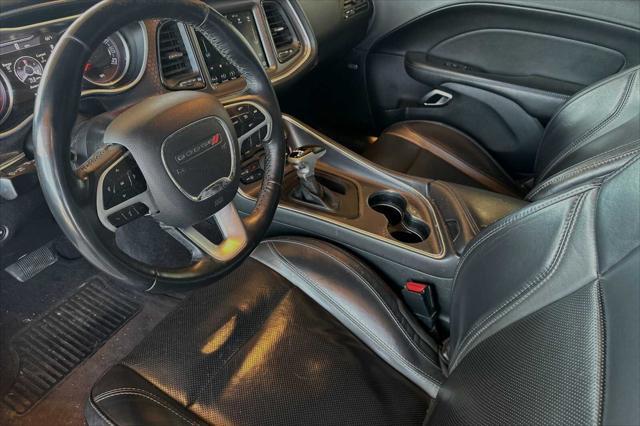 2018 dodge challenger sxt