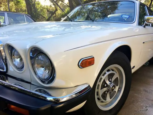 85 jag xj6 sedan - white with biscuit interior - best combination