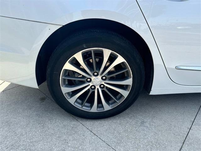 2019 buick lacrosse essence