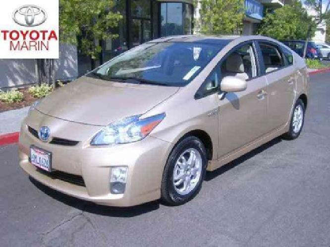 2010 toyota prius iv w/ solar roof & nav. in san rafael, ca