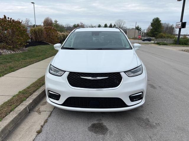 2022 chrysler pacifica touring-l
