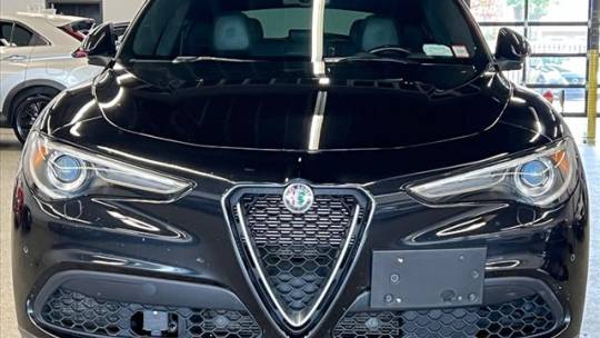 2022 Alfa Romeo Stelvio