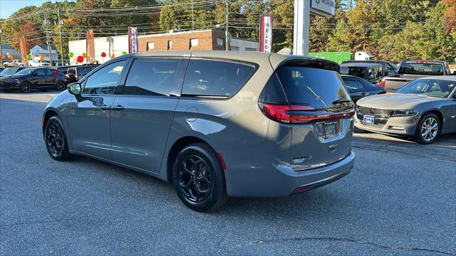 2022 chrysler pacifica hybrid touring l