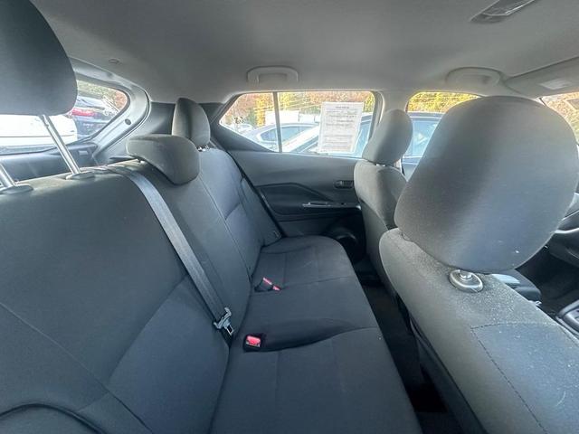 2023 nissan kicks s